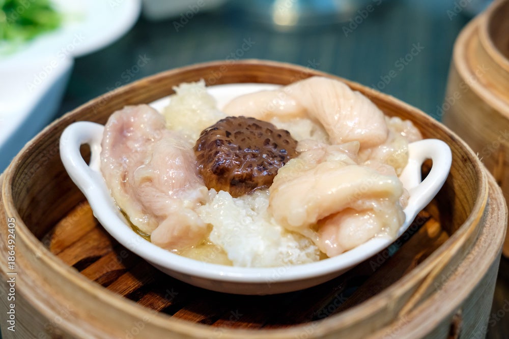 Steamed Chicken With Fish Maw