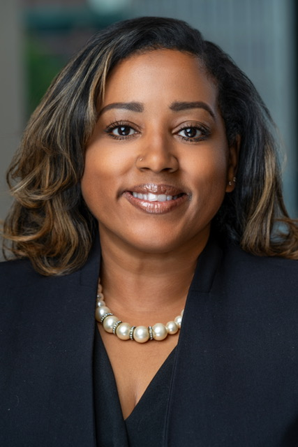 A headshot of Kenyatta Hazlewood.